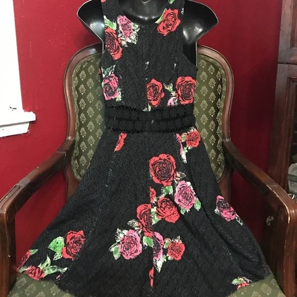 Katherine Pierce Free People Floral daisy dress - Picture 3 of 3